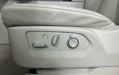 Cadillac Escalade V, 2025 год, 22 990 000 рублей, 9 фотография