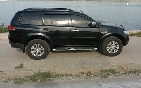 Mitsubishi Pajero Sport II рестайлинг, 2015 год, 2 200 000 рублей, 3 фотография