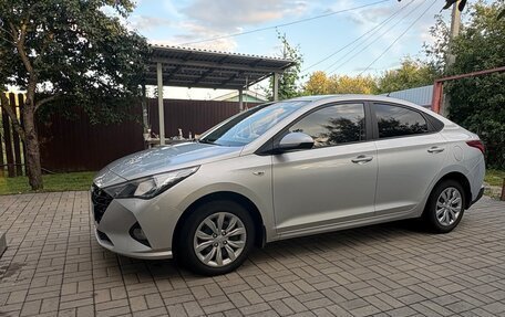 Hyundai Solaris II рестайлинг, 2022 год, 1 400 000 рублей, 1 фотография