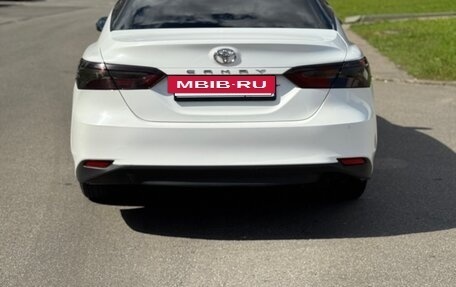 Toyota Camry, 2019 год, 1 900 000 рублей, 4 фотография