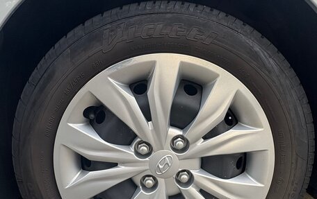 Hyundai Solaris II рестайлинг, 2022 год, 1 400 000 рублей, 13 фотография