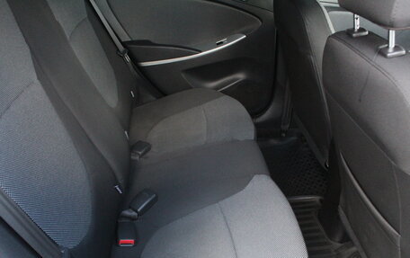 Hyundai Solaris II рестайлинг, 2011 год, 750 000 рублей, 21 фотография
