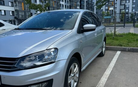 Volkswagen Polo VI (EU Market), 2016 год, 950 000 рублей, 2 фотография