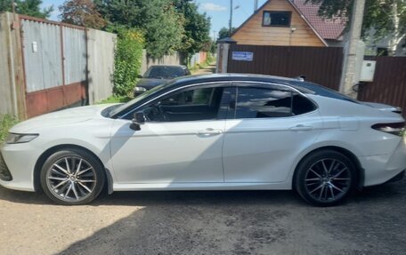 Toyota Camry, 2021 год, 3 200 000 рублей, 10 фотография
