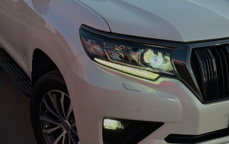 Toyota Land Cruiser Prado 150 рестайлинг 2, 2021 год, 6 800 000 рублей, 11 фотография