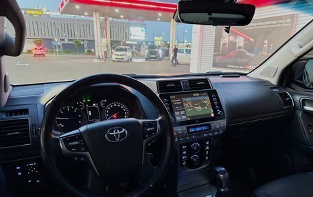 Toyota Land Cruiser Prado 150 рестайлинг 2, 2021 год, 6 800 000 рублей, 9 фотография