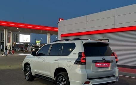 Toyota Land Cruiser Prado 150 рестайлинг 2, 2021 год, 6 800 000 рублей, 6 фотография