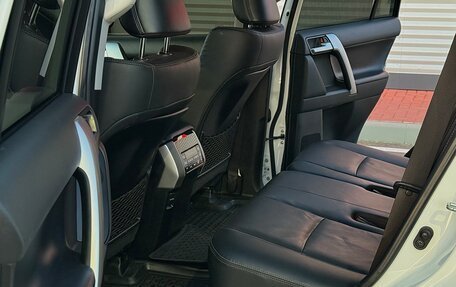 Toyota Land Cruiser Prado 150 рестайлинг 2, 2021 год, 6 800 000 рублей, 26 фотография
