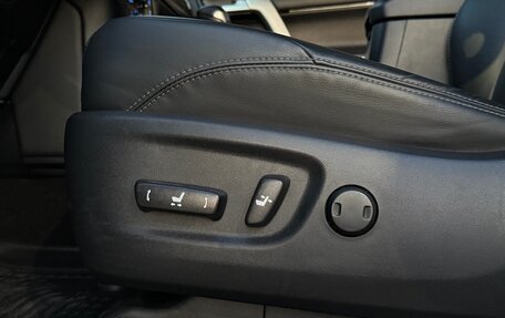 Toyota Land Cruiser Prado 150 рестайлинг 2, 2021 год, 6 800 000 рублей, 18 фотография