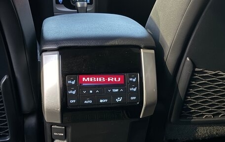 Toyota Land Cruiser Prado 150 рестайлинг 2, 2021 год, 6 800 000 рублей, 25 фотография