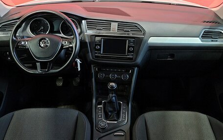 Volkswagen Tiguan II, 2017 год, 1 649 000 рублей, 9 фотография