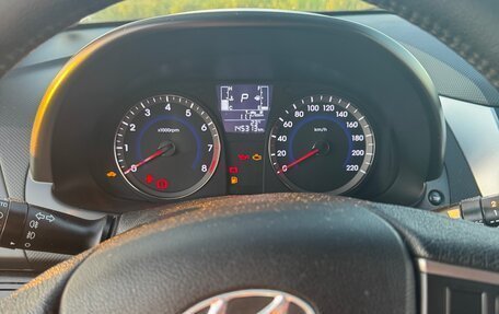 Hyundai Solaris II рестайлинг, 2015 год, 1 050 000 рублей, 9 фотография