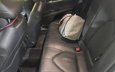 Toyota Camry, 2021 год, 2 450 000 рублей, 8 фотография