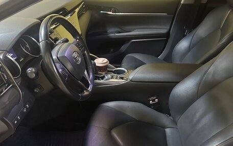 Toyota Camry, 2021 год, 2 450 000 рублей, 7 фотография