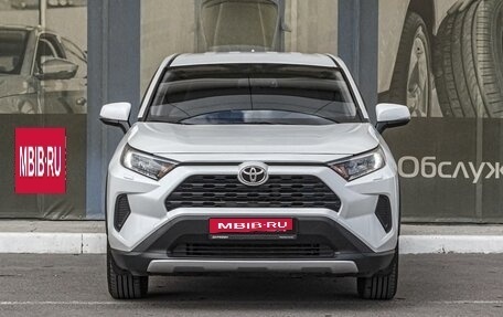 Toyota RAV4, 2020 год, 2 889 000 рублей, 3 фотография