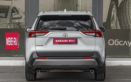 Toyota RAV4, 2020 год, 2 889 000 рублей, 4 фотография