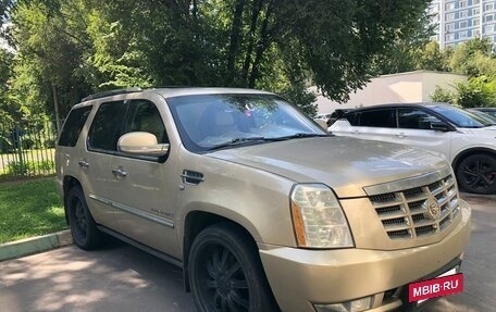 Cadillac Escalade III, 2008 год, 1 300 000 рублей, 3 фотография