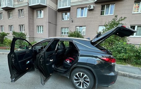 Lexus RX IV рестайлинг, 2019 год, 5 500 000 рублей, 3 фотография