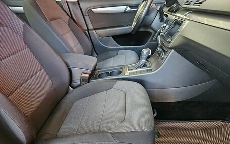 Volkswagen Passat B7, 2011 год, 995 000 рублей, 12 фотография