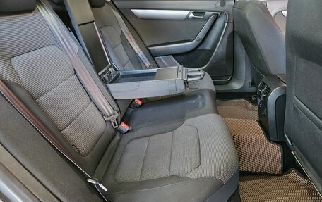 Volkswagen Passat B7, 2011 год, 995 000 рублей, 13 фотография