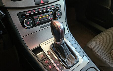 Volkswagen Passat B7, 2011 год, 995 000 рублей, 16 фотография