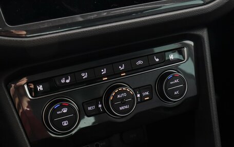 Volkswagen Tiguan II, 2019 год, 2 149 000 рублей, 14 фотография