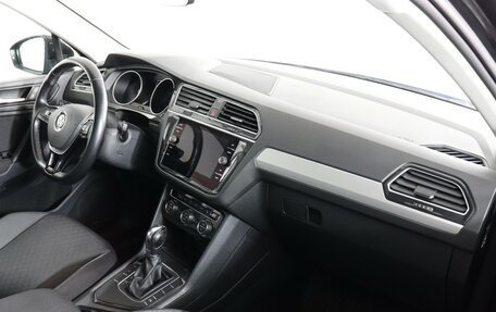 Volkswagen Tiguan II, 2019 год, 2 149 000 рублей, 10 фотография