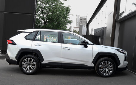 Toyota RAV4, 2024 год, 4 270 000 рублей, 4 фотография