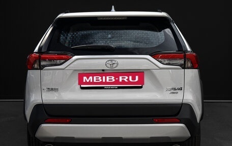 Toyota RAV4, 2024 год, 4 270 000 рублей, 6 фотография