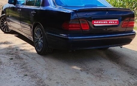 Mercedes-Benz E-Класс, 2000 год, 695 000 рублей, 4 фотография
