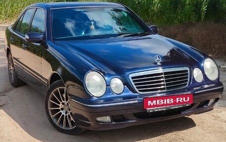 Mercedes-Benz E-Класс, 2000 год, 695 000 рублей, 3 фотография