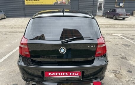 BMW 1 серия, 2009 год, 860 000 рублей, 13 фотография