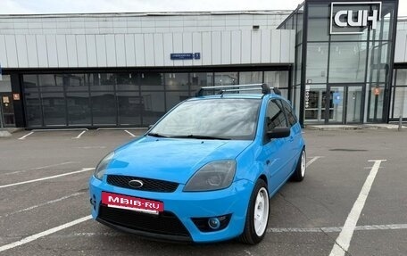 Ford Fiesta, 2004 год, 550 000 рублей, 2 фотография