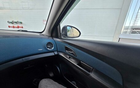 Chevrolet Cruze II, 2011 год, 670 000 рублей, 9 фотография