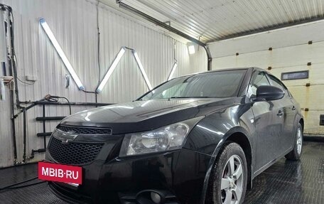 Chevrolet Cruze II, 2011 год, 670 000 рублей, 2 фотография