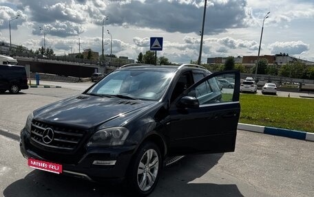 Mercedes-Benz M-Класс, 2011 год, 1 680 000 рублей, 1 фотография
