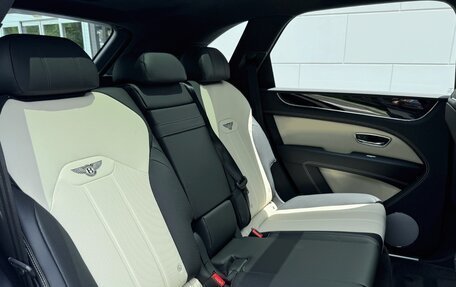 Bentley Bentayga I, 2025 год, 34 009 520 рублей, 14 фотография