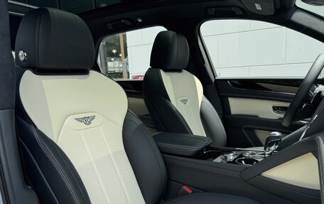 Bentley Bentayga I, 2025 год, 34 009 520 рублей, 11 фотография