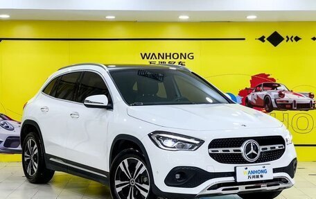 Mercedes-Benz GLA, 2022 год, 2 242 000 рублей, 3 фотография