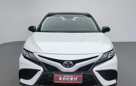 Toyota Camry, 2022 год, 2 270 000 рублей, 4 фотография