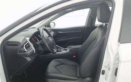 Toyota Camry, 2022 год, 2 270 000 рублей, 13 фотография