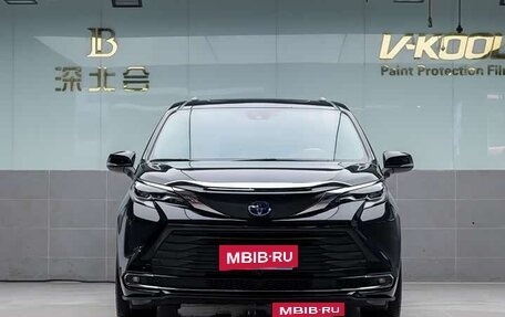 Toyota Sienna, 2021 год, 4 290 000 рублей, 3 фотография