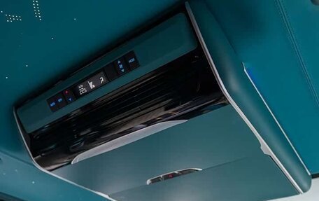 Toyota Sienna, 2021 год, 4 290 000 рублей, 18 фотография