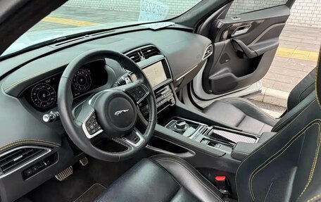 Jaguar F-Pace, 2020 год, 2 940 000 рублей, 8 фотография