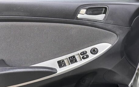 Hyundai Solaris II рестайлинг, 2013 год, 677 000 рублей, 9 фотография