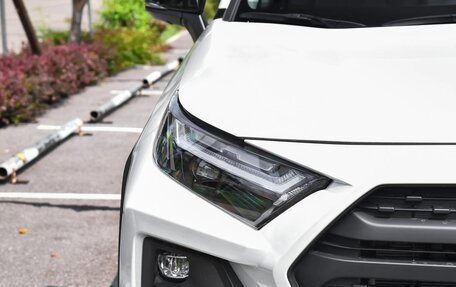 Toyota RAV4, 2025 год, 3 436 652 рублей, 10 фотография