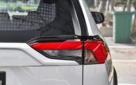 Toyota RAV4, 2025 год, 3 436 652 рублей, 12 фотография