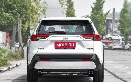Toyota RAV4, 2025 год, 3 436 652 рублей, 6 фотография