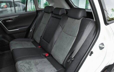 Toyota RAV4, 2025 год, 3 436 652 рублей, 23 фотография