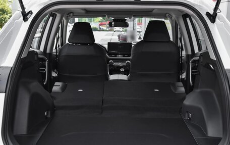 Toyota RAV4, 2025 год, 3 436 652 рублей, 37 фотография